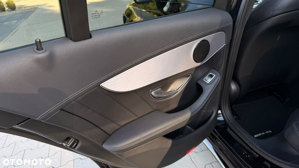 Mercedes-Benz Klasa C 200 4-Matic 9G-TRONIC - 37