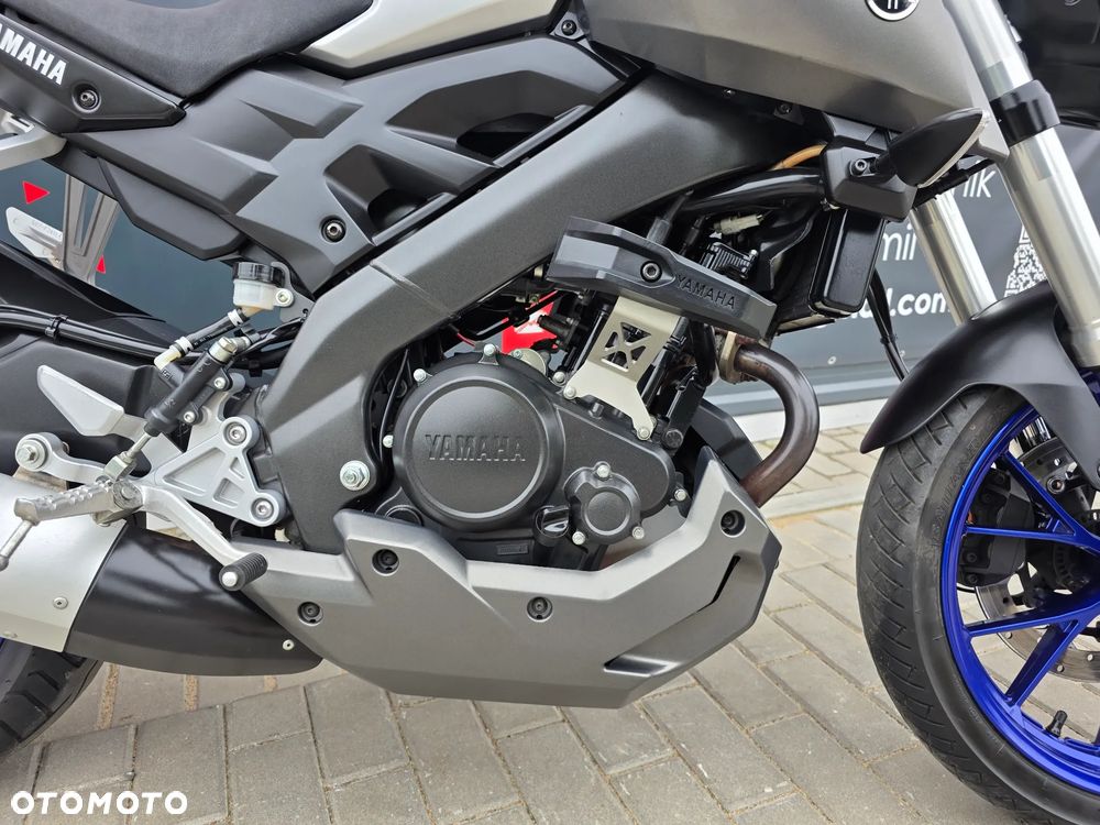Yamaha MT - 22