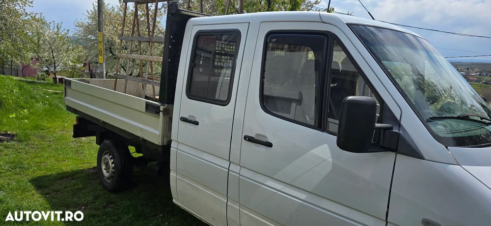 Mercedes-Benz Sprinter - 2