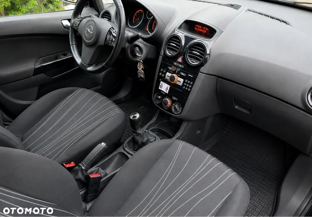 Opel Corsa 1.2 16V 111 - 11
