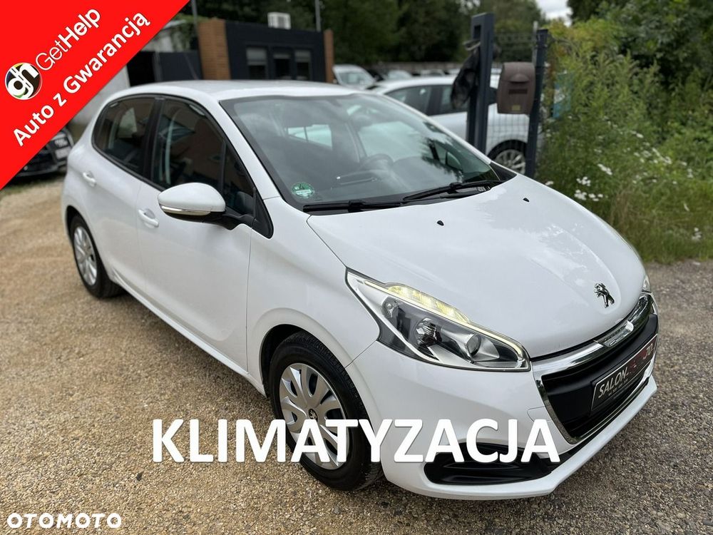 Peugeot 208 - 1