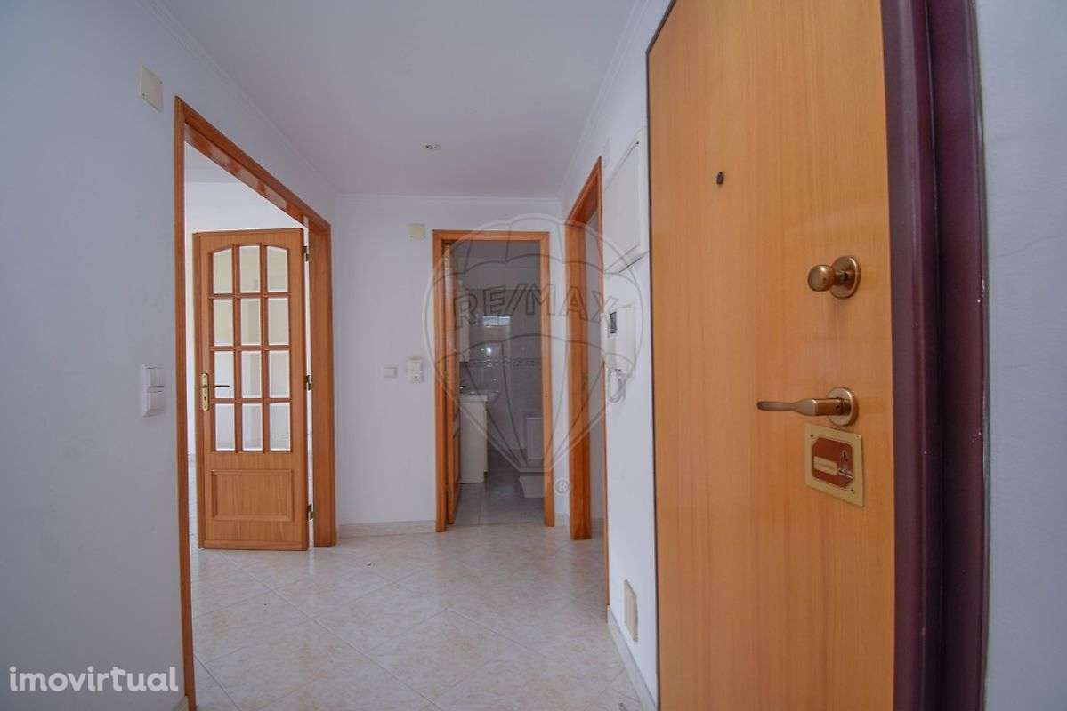 Apartamento T2 para arrendamento - Grande imagem: 2/22