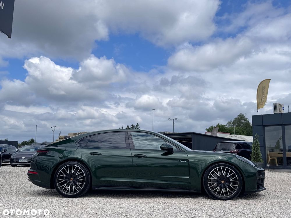 Porsche Panamera - 4