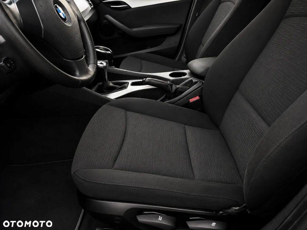 BMW X1 sDrive18d xLine - 19