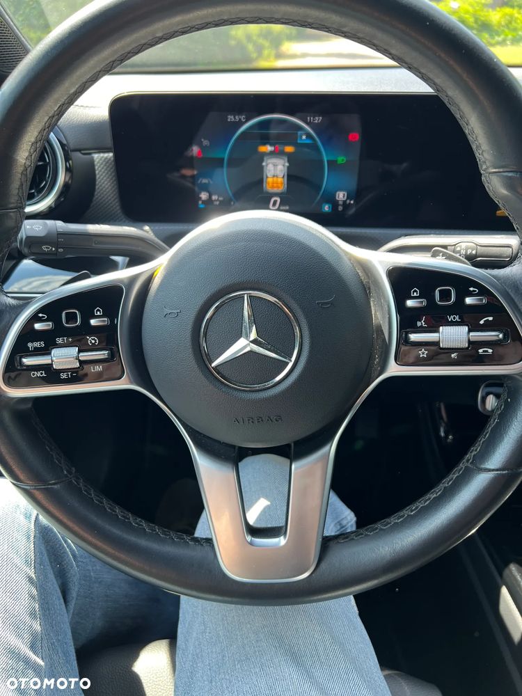 Mercedes-Benz CLA 180 Progressive 7G-DCT - 14