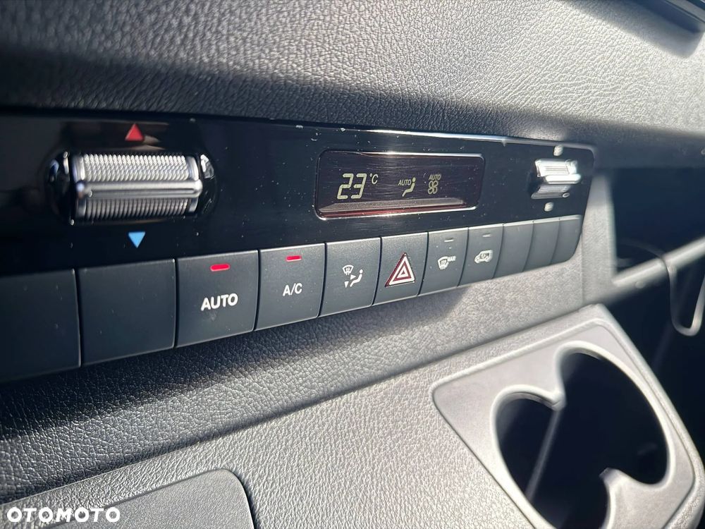 Mercedes-Benz Sprinter - 18