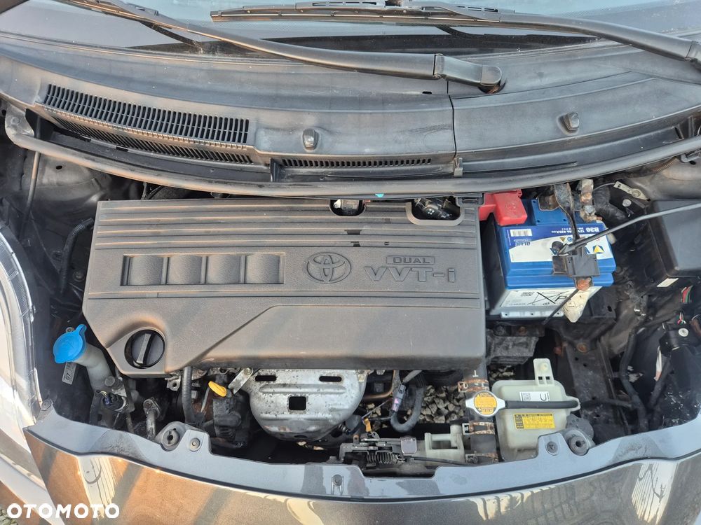 Toyota Yaris 1.33 VVT-i Executive - 15