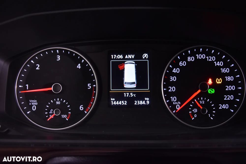 Volkswagen Multivan - 10