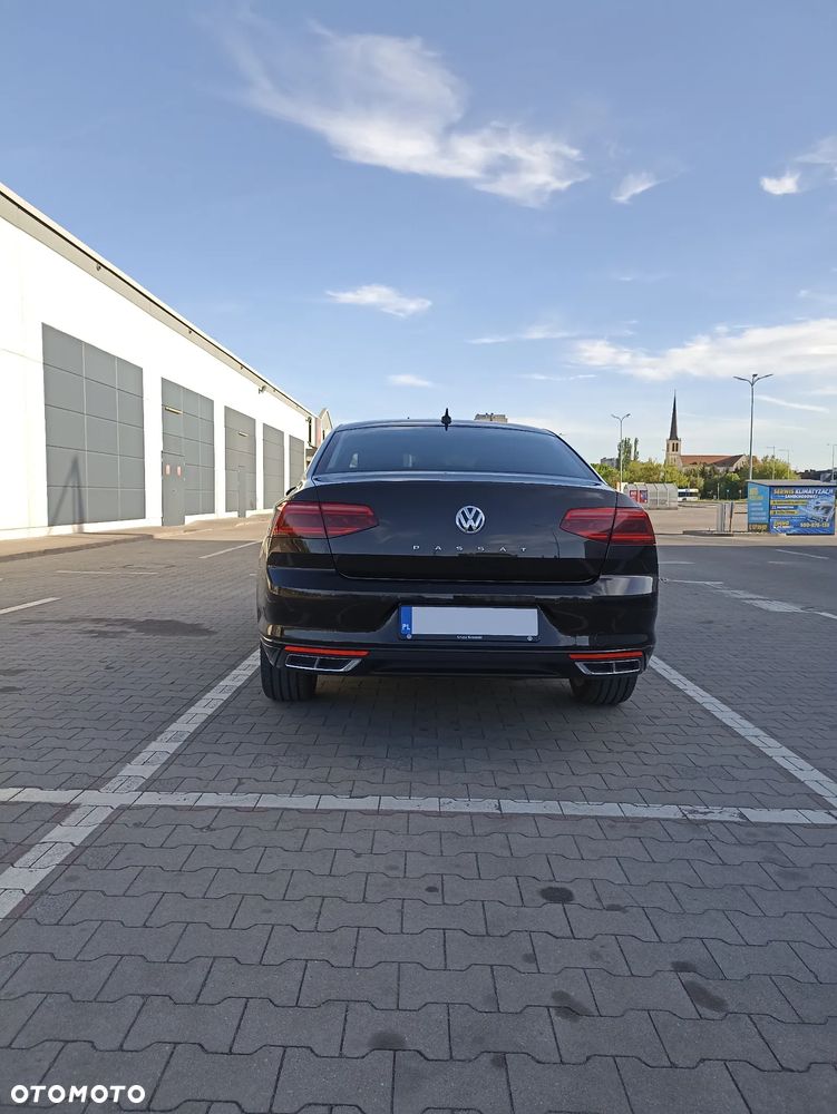 Volkswagen Passat - 5