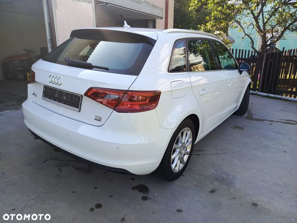 Audi A3 Sportback 2.0 TDI (clean diesel) quattro Attraction - 4