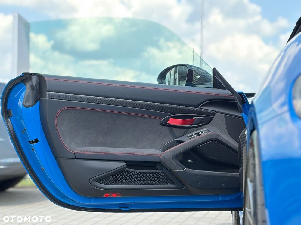 Porsche 718 Spyder - 17