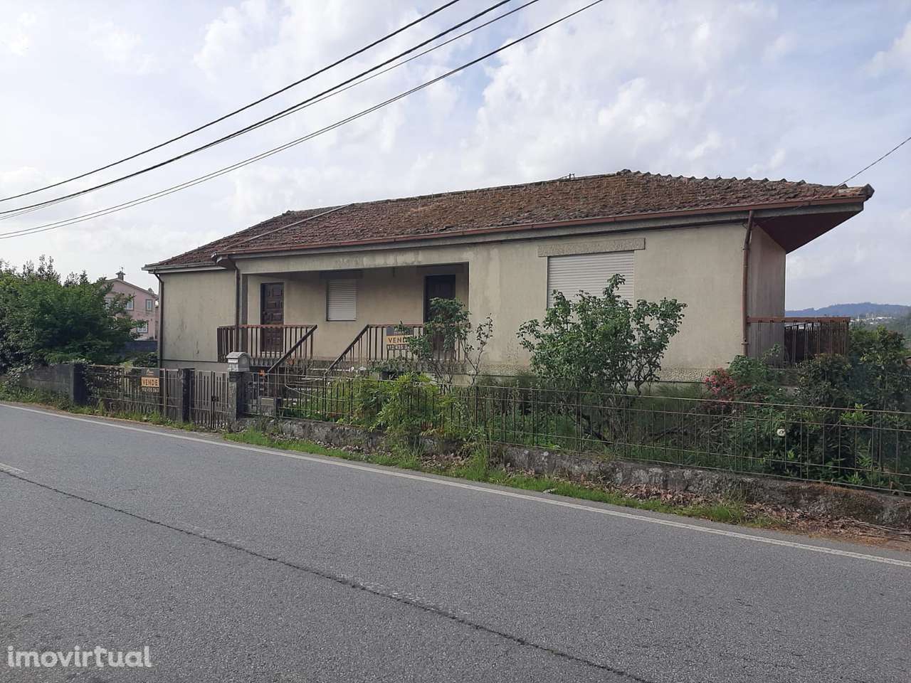 MORADIA E TERRENO CENTRO SÃO MARTINHO RECEZINHOS PENAFIEL - Grande imagem: 2/30