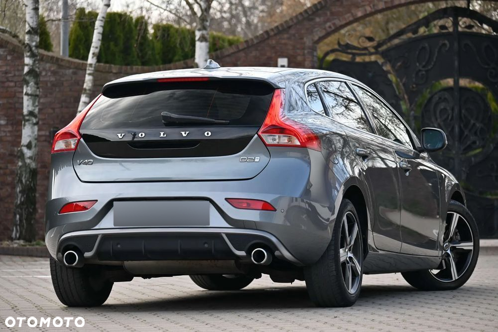 Volvo V40 D2 Geartronic RDesign - 16