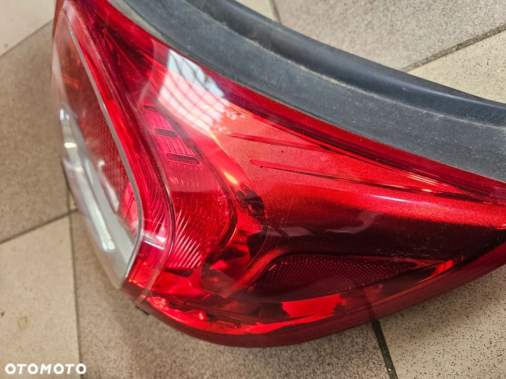 Lampa lewa prawa tył tylna w klapę błotnik Chevrolet Malibu 2012r GAR sedan - 4