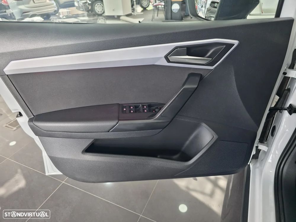 SEAT Arona 1.0 TSI FR - 12