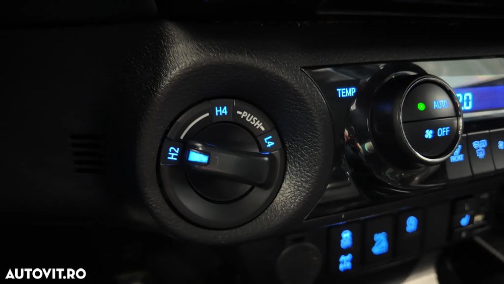 Toyota Hilux 2.8D 204CP 4x4 Double Cab AT GR Sport II - 33