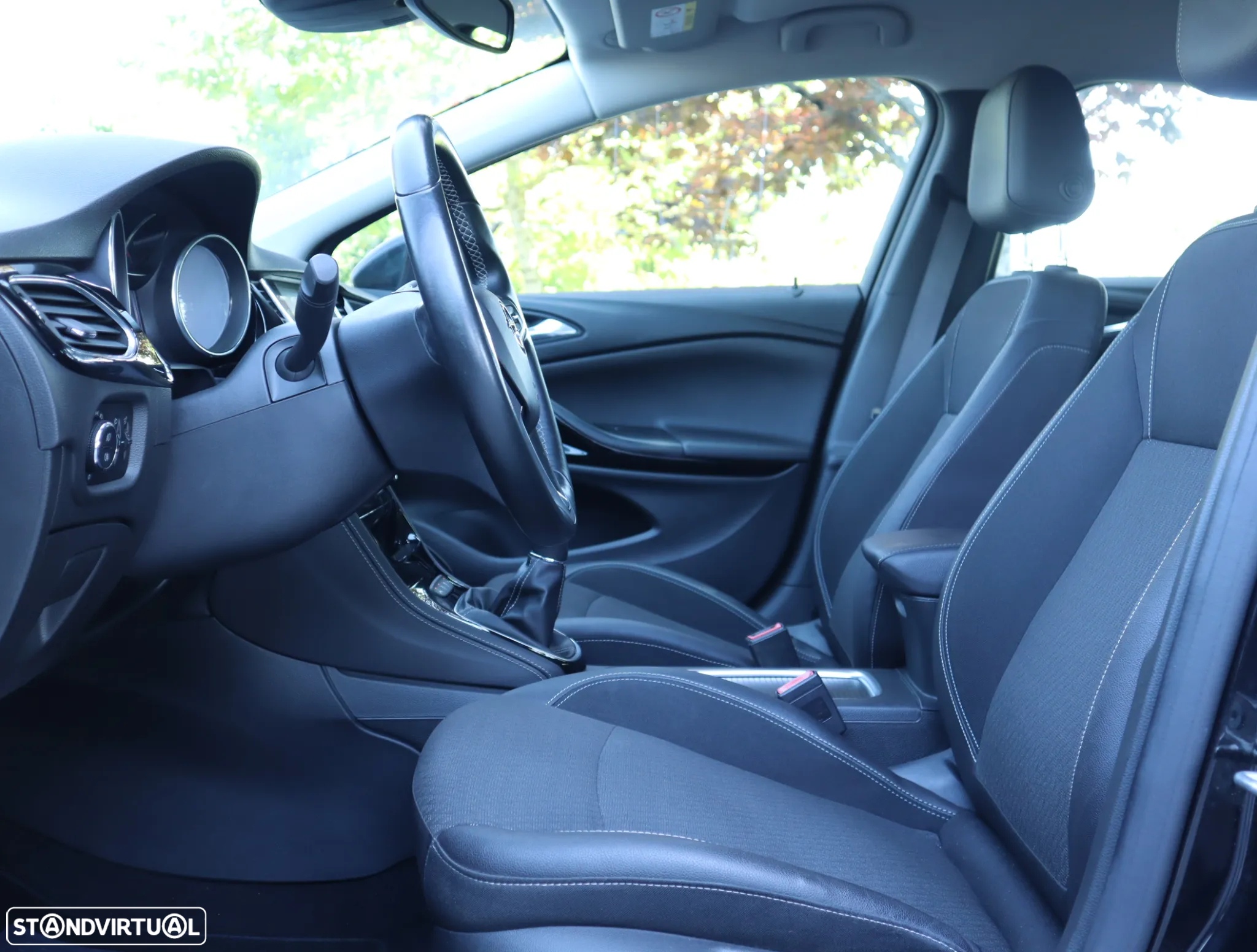 Opel Astra Sports Tourer - 22