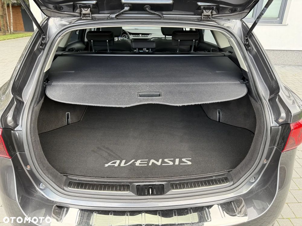 Toyota Avensis Touring Sports 1.8 Business Edition - 35