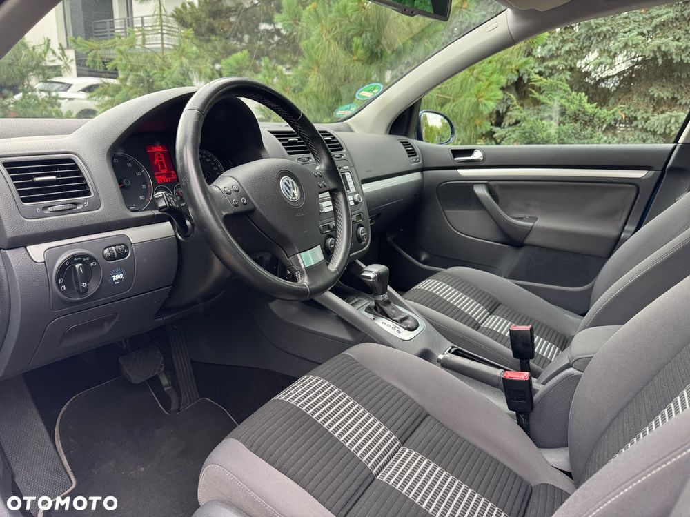 Volkswagen Golf 1.4 TSI DSG United - 5