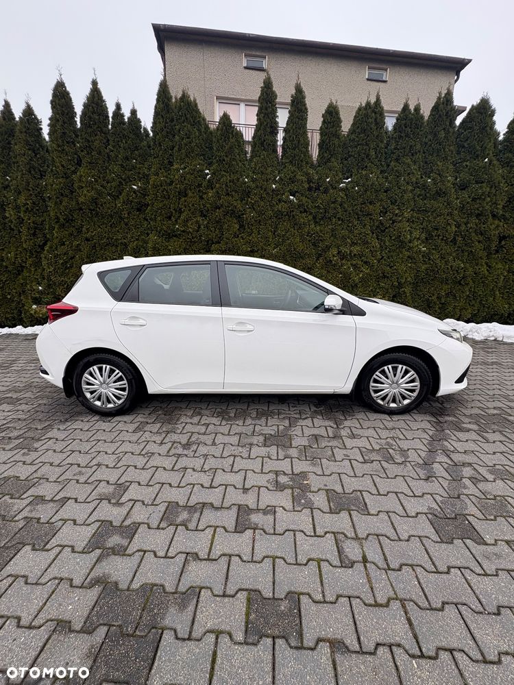 Toyota Auris - 5
