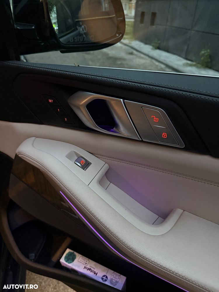 BMW X7 - 23