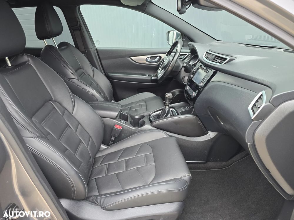 Nissan Qashqai 1.5 DCI TEKNA+ - 8