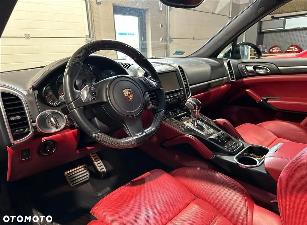 Porsche Cayenne GTS - 21