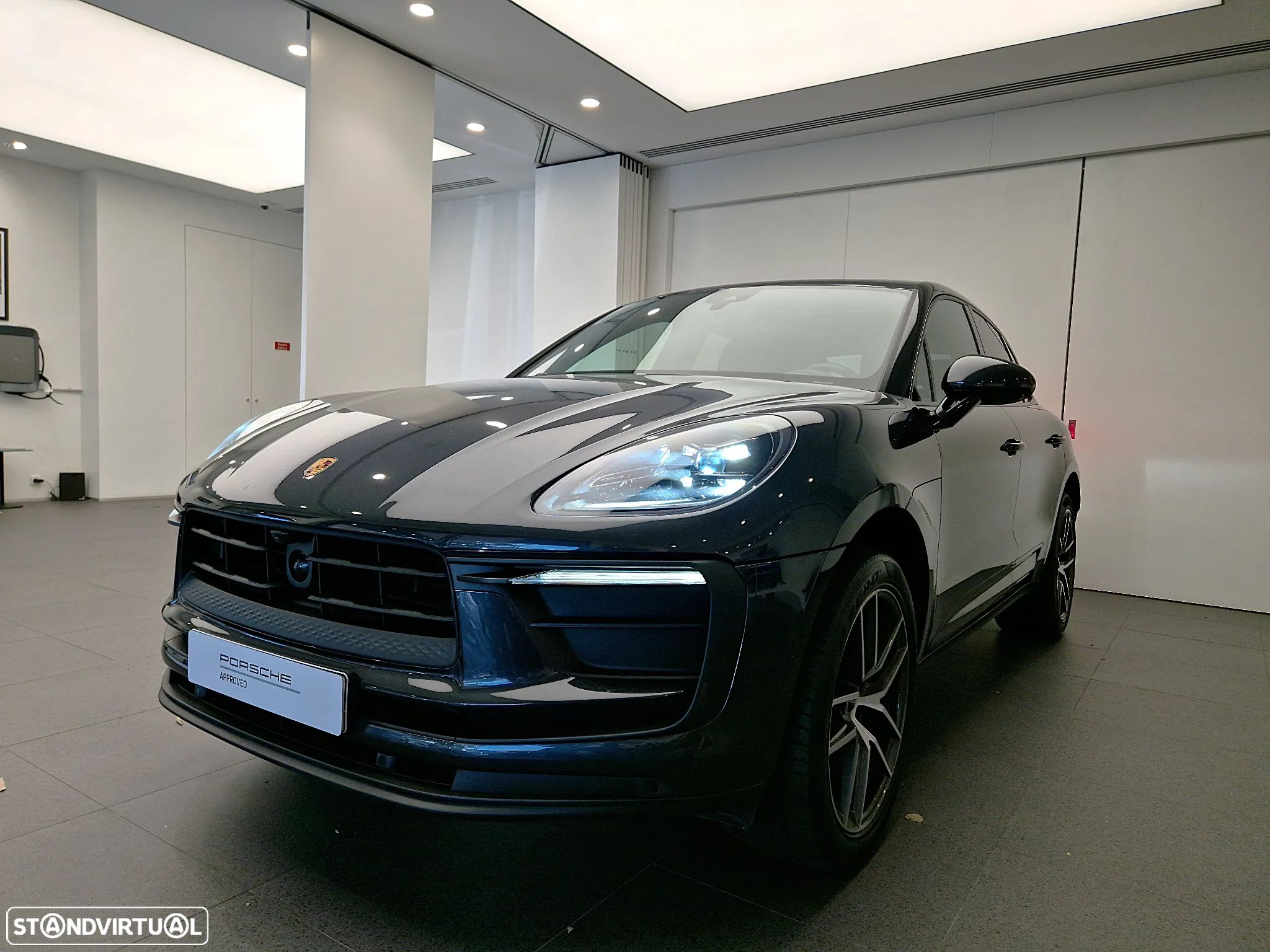 Porsche Macan Standard - 1