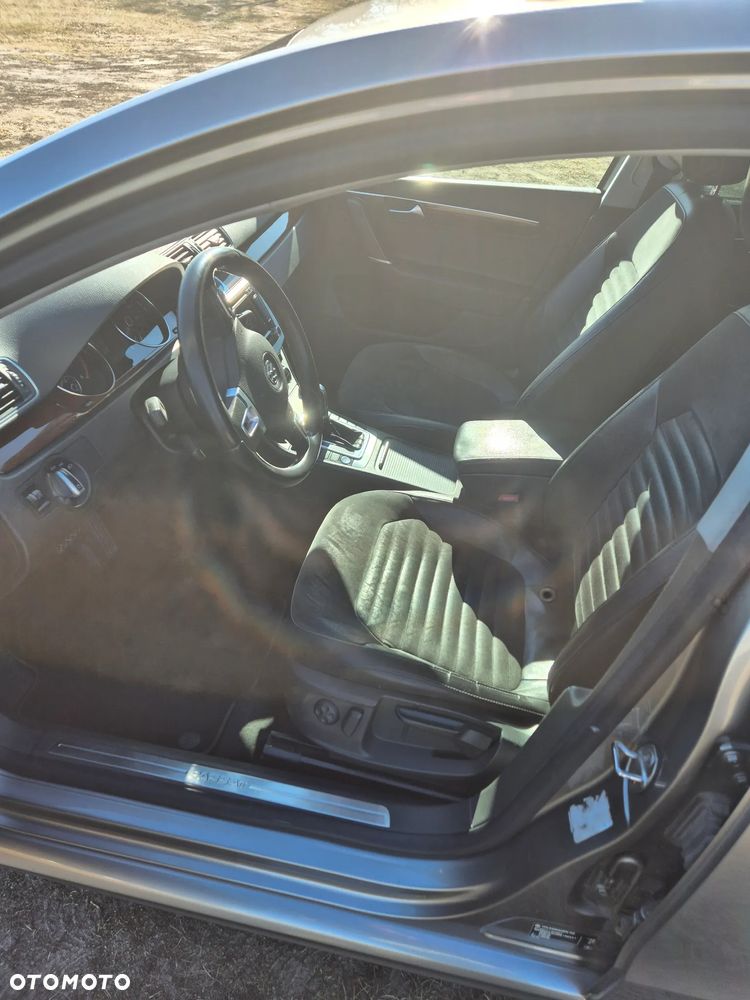 Volkswagen Passat Variant 2.0 TDI Highline R-Style DSG - 9