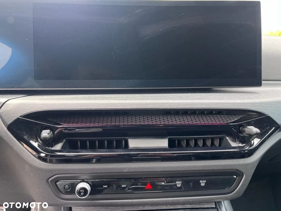 BMW Seria 3 320i xDrive M Sport - 11