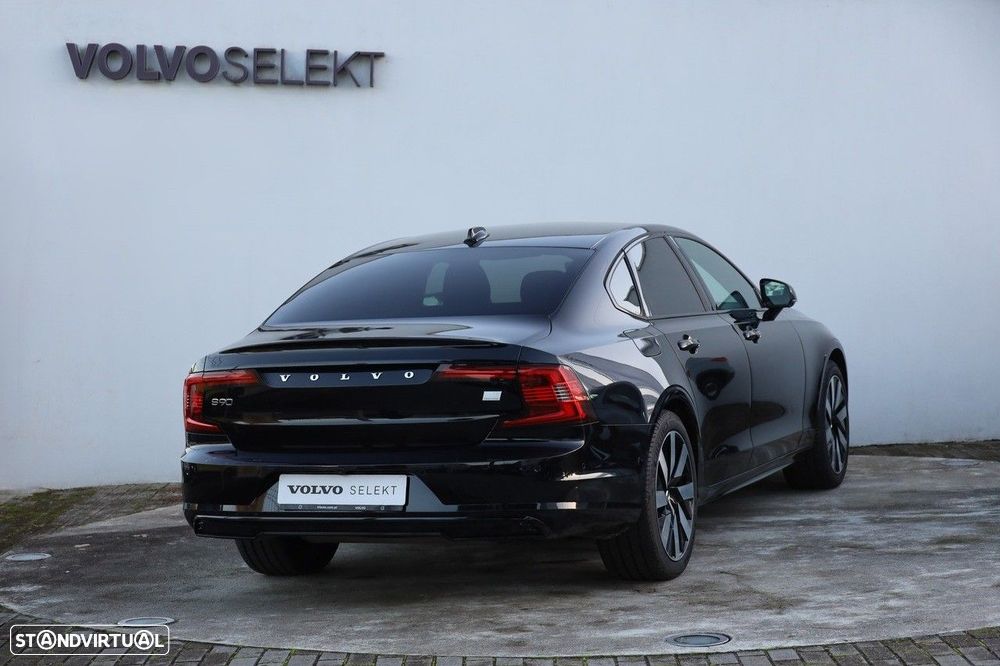 Volvo S90 - 2
