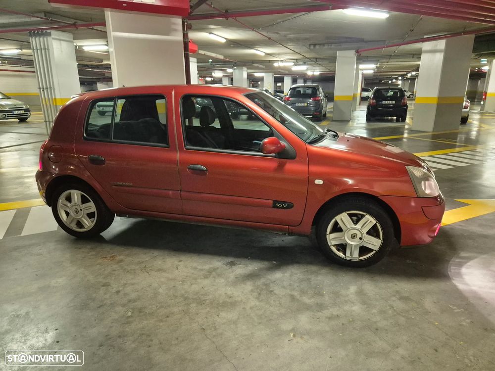 Renault Clio 1.2 16V SE Extreme - 9