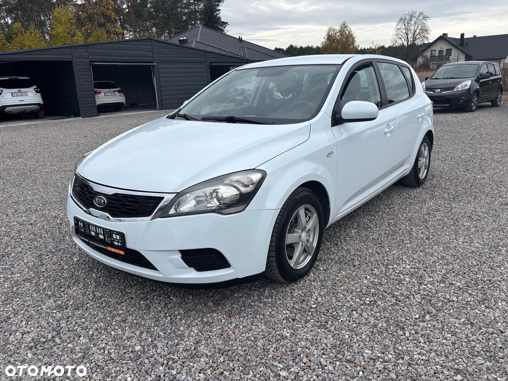 Kia Ceed 1.4 CVVT Attract - 1