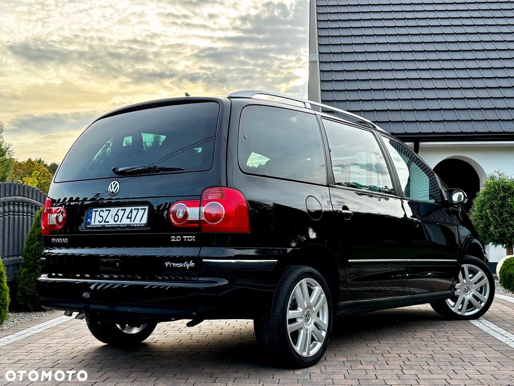 Volkswagen Sharan 2.0 TDI Highline - 19
