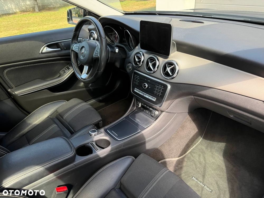 Mercedes-Benz GLA 180 (CDI) d 7G-DCT AMG Line - 15