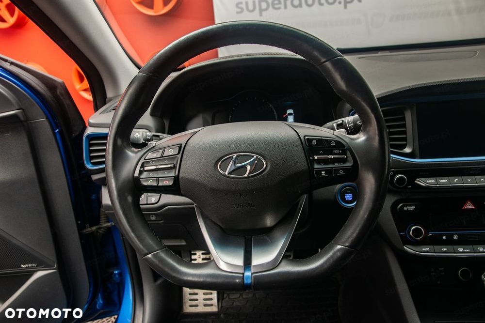 Hyundai IONIQ - 19