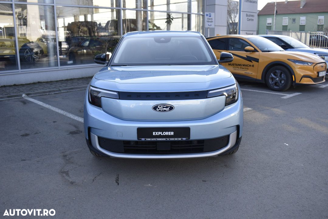 Ford Explorer - 3