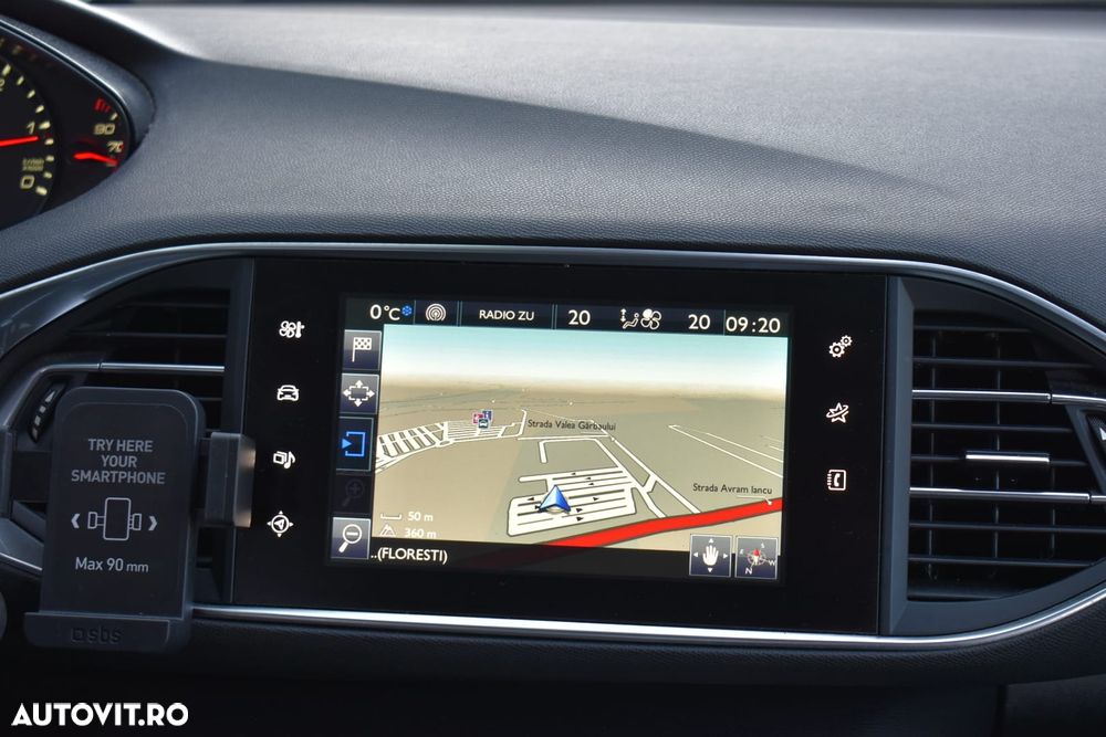 Peugeot 308 - 8