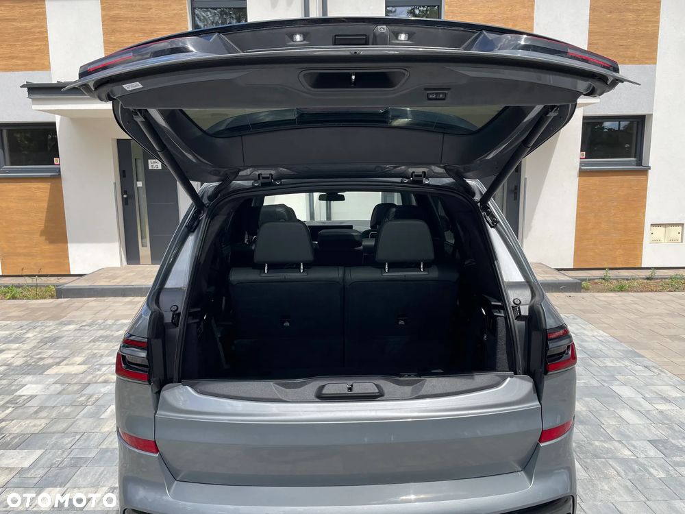 BMW X7 xDrive40i - 13
