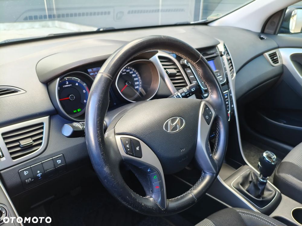 Hyundai i30 1.6 CRDI Trend - 14