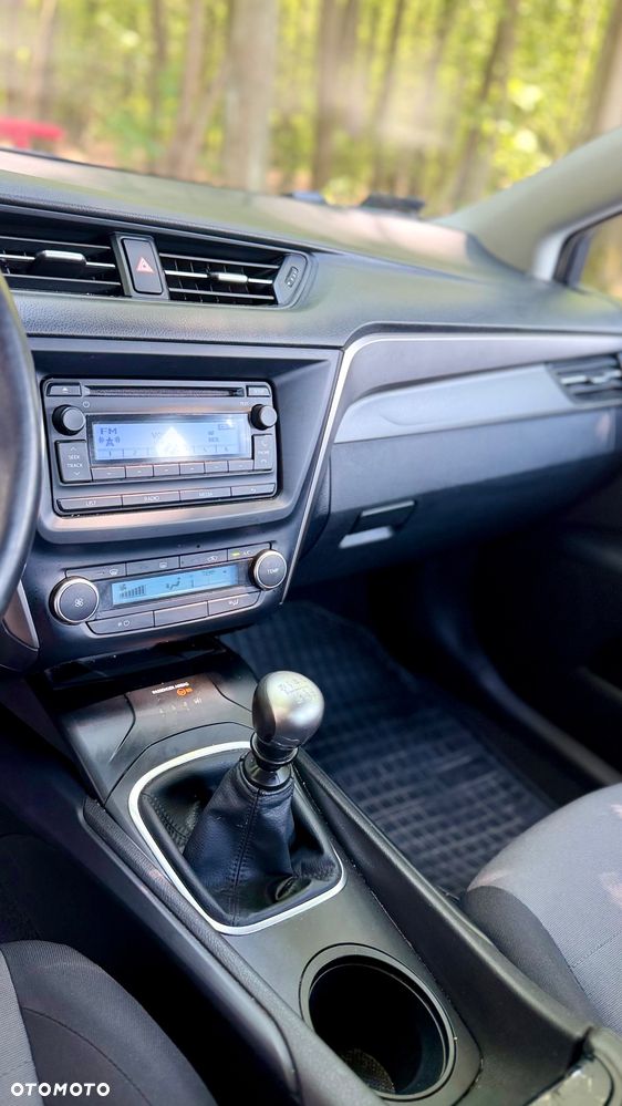 Toyota Avensis 1.8 Active - 9