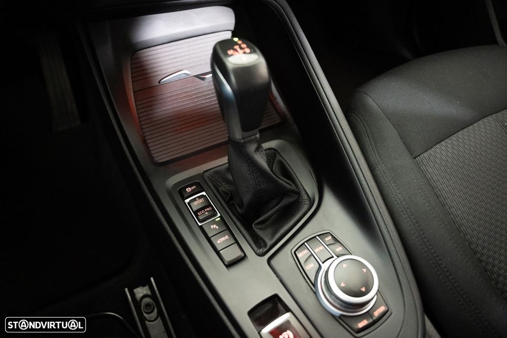 BMW X1 25 e xDrive Corporate Edition - 12