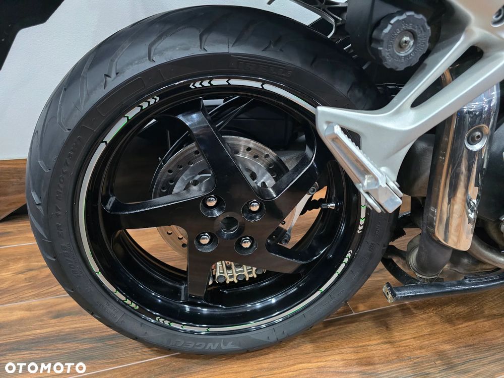 Honda VFR - 23