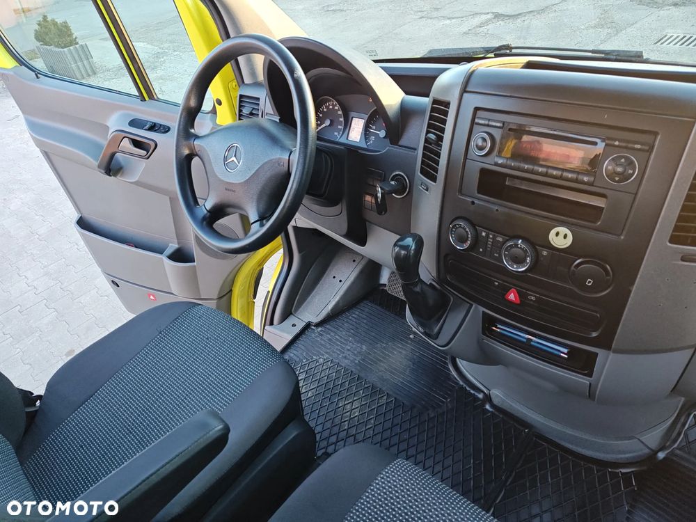 Mercedes-Benz Sprinter - 10
