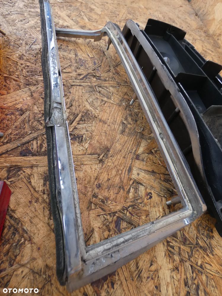 BMW E24 LAMPA LEWY TYŁ KOMPLETNA - 7