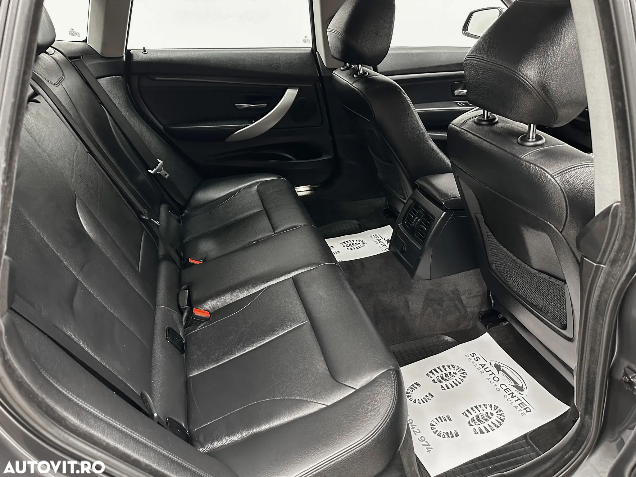 BMW Seria 3 318d GT - 13