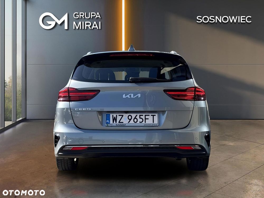 Kia Ceed - 4