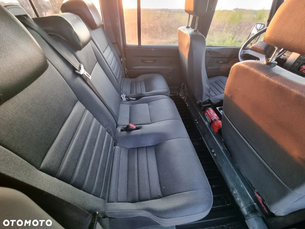 Land Rover Defender 2.2 TD4 E - 14