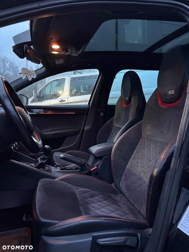 Skoda Octavia 2.0 TSI RS - 14