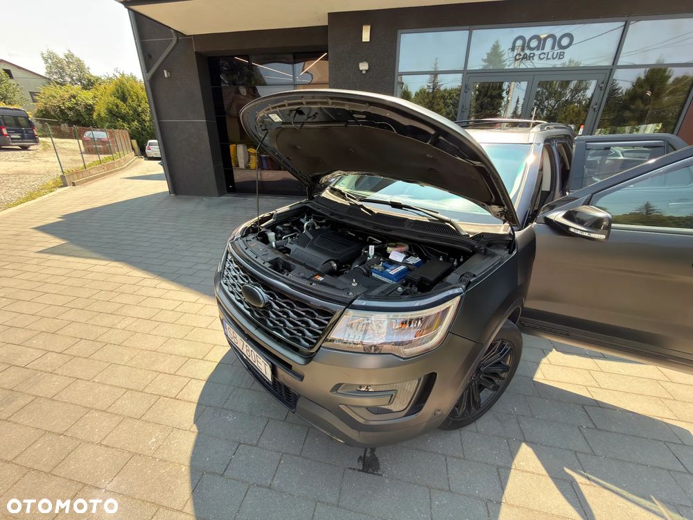 Ford Explorer - 10